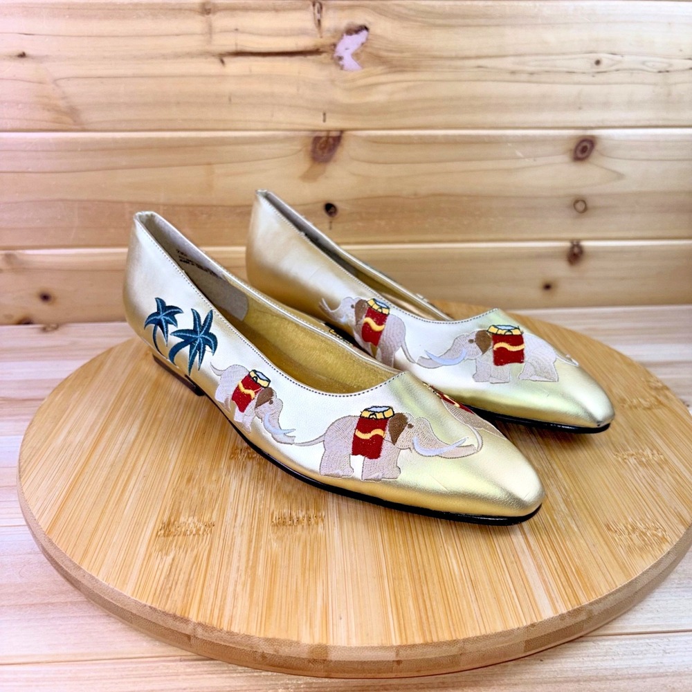 Vintage Annie Shoes Womens 10 M Gold Embroidered Elephant Slip On Low Heels
